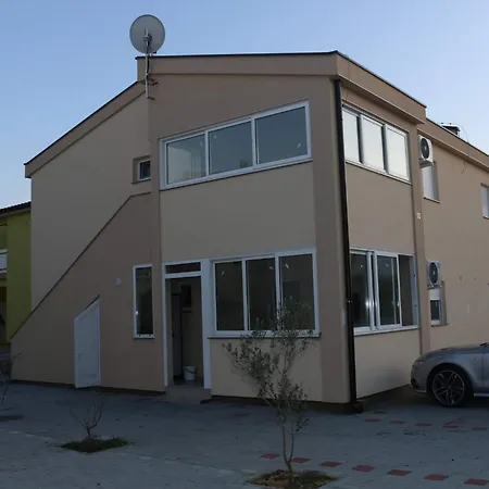 Zwei In Kroatien Vir